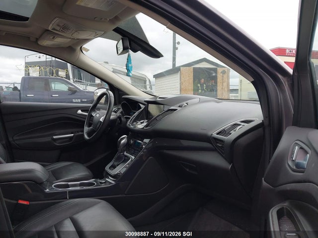30098887 :رقم المزاد ، 1FMCU9J95EUB17698 vin ، 2014 Ford Escape Titanium مزاد بيع