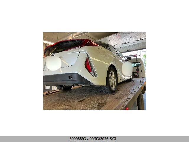 Toyota Prius Prime Upgrade 2018 JTDKARFPXJ3080373 Image 3