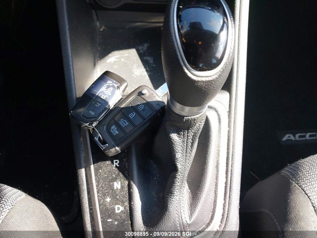 Hyundai Accent Se/sel 2019 3KPC24A32KE046205 Image 11
