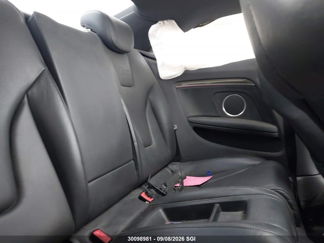 30098981 :رقم المزاد ، WAUCVBFR8AA011126 vin ، 2010 Audi S5 Premium Plus مزاد بيع