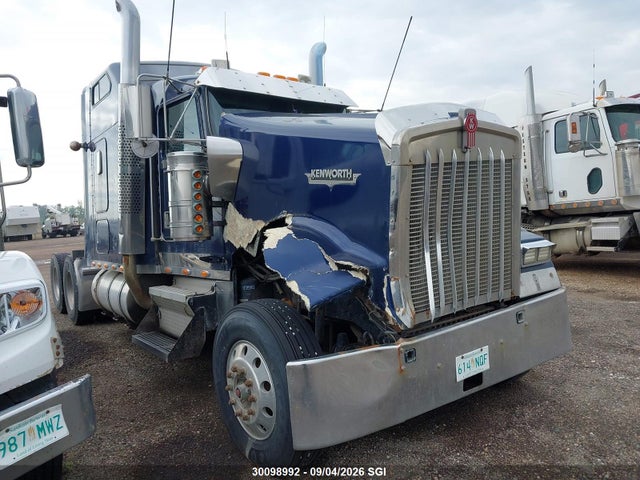 30098992 :رقم المزاد ، 1XKWDR9X9XJ955830 vin ، 1999 Kenworth Construction W900 مزاد بيع