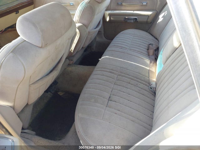 30076349 :رقم المزاد ، 2FABP74F5HX162284 vin ، 1987 Ford Crown Victoria Lx مزاد بيع