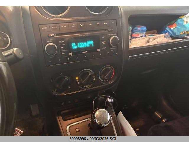 30098996 :رقم المزاد ، 1J8FF57B09D192239 vin ، 2009 Jeep Compass Limited مزاد بيع