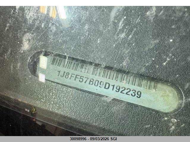 30098996 :رقم المزاد ، 1J8FF57B09D192239 vin ، 2009 Jeep Compass Limited مزاد بيع
