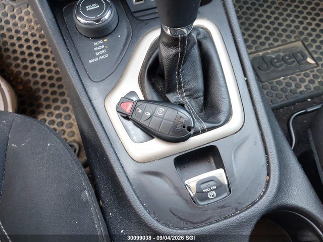 Jeep Cherokee Latitude 2017 1C4PJMCS0HW602194 Image 11
