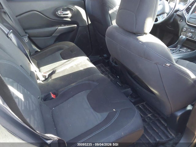Jeep Cherokee Latitude 2019 1C4PJLCB4KD243283 Image 8