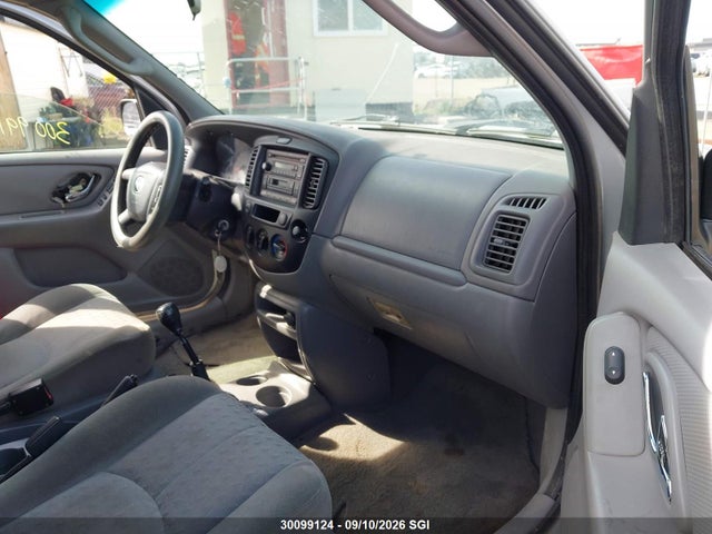 30099124 :رقم المزاد ، 4F2BU07BX1KM18219 vin ، 2001 Mazda Tribute Dx مزاد بيع