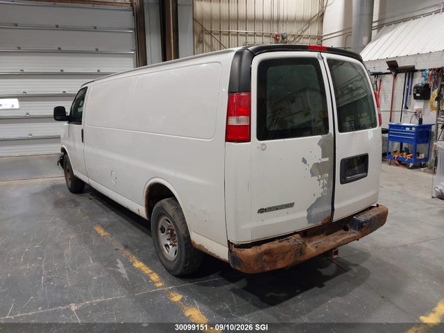 GMC Savana G2500 2016 1GTW7BFF5G1240596 Image 3