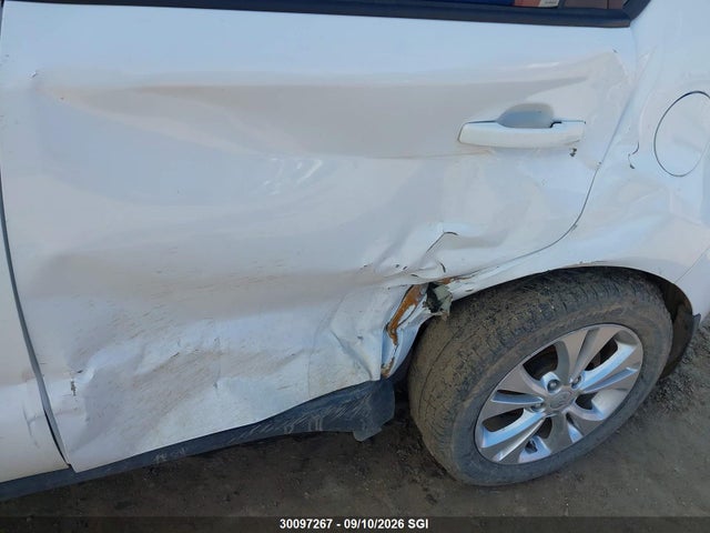KIA SOUL + 2014 KNDJP3A52E7063014 Image 6