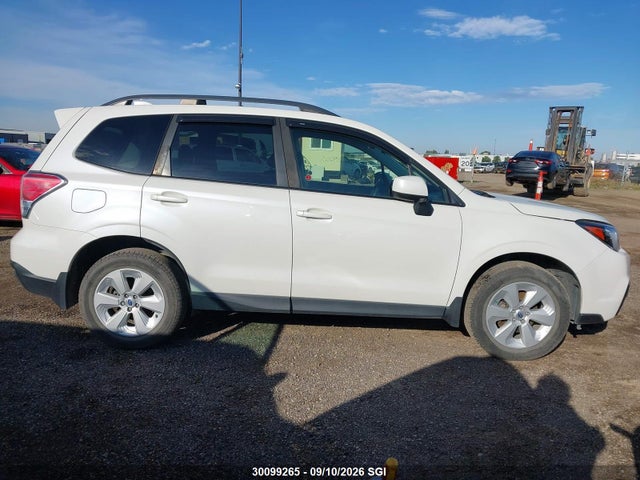 30099265 :رقم المزاد ، JF2SJEDC4JH505843 vin ، 2018 Subaru Forester 2.5i Premium مزاد بيع