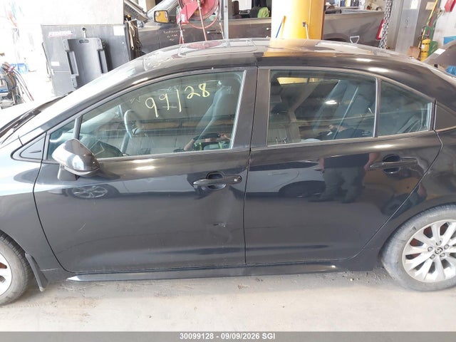 2021 Toyota Corolla Le მანქანა იყიდება აუქციონზე, vin: 5YFBPMBE2MP217372, აუქციონის ნომერი: 30099128