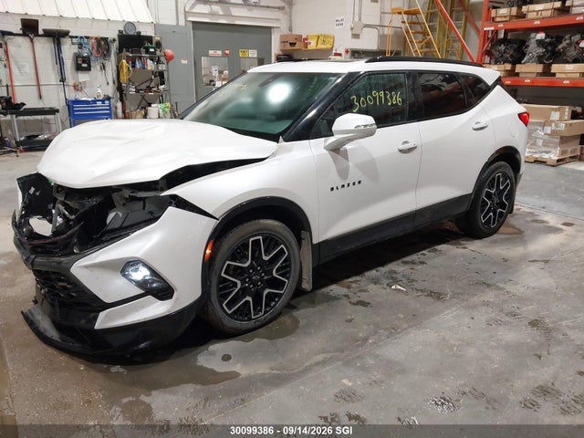 Chevrolet BLAZER RS 2025 3GNKBKRS4SS158105 Image 2