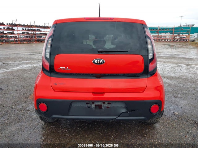 2018 Kia Soul მანქანა იყიდება აუქციონზე, vin: KNDJN2A21J7522923, აუქციონის ნომერი: 30099406
