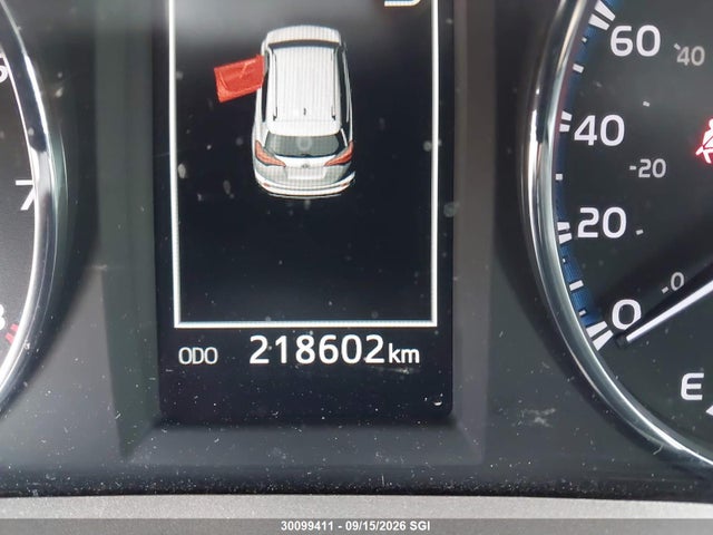 2T3BFREV8HW685453 Toyota RAV4 LE