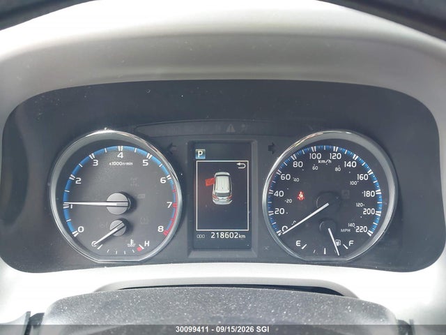 2T3BFREV8HW685453 Toyota RAV4 LE