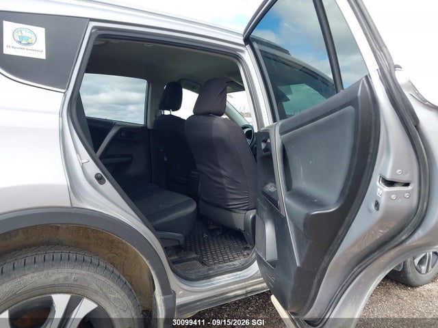 Toyota RAV4 LE 2017 2T3BFREV8HW685453 Image 8