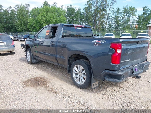 Chevrolet Silverado K1500 Custom 2019 1GCRYBEF3KZ257791 Image 3