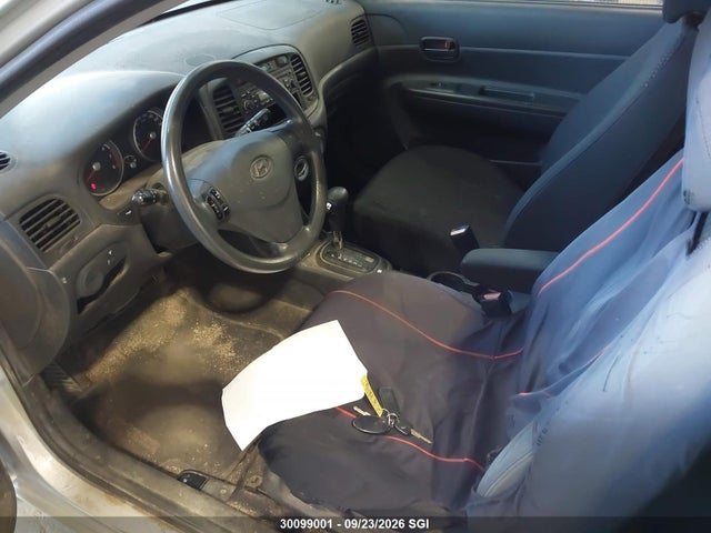 2011 Hyundai Accent Se მანქანა იყიდება აუქციონზე, vin: KMHCN3BC9BU193294, აუქციონის ნომერი: 30099001