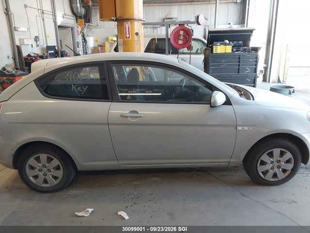 2011 Hyundai Accent Se მანქანა იყიდება აუქციონზე, vin: KMHCN3BC9BU193294, აუქციონის ნომერი: 30099001