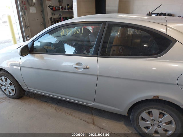 2011 Hyundai Accent Se მანქანა იყიდება აუქციონზე, vin: KMHCN3BC9BU193294, აუქციონის ნომერი: 30099001