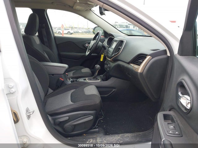 1C4PJMAS3FW680954 Jeep Cherokee Sport