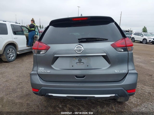 30099541 :رقم المزاد ، 5N1AT2MV0JC762916 vin ، 2018 Nissan Rogue Sv/sl مزاد بيع