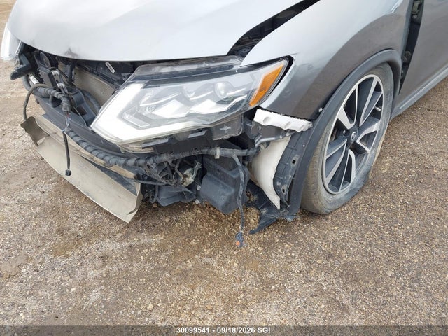 30099541 :رقم المزاد ، 5N1AT2MV0JC762916 vin ، 2018 Nissan Rogue Sv/sl مزاد بيع
