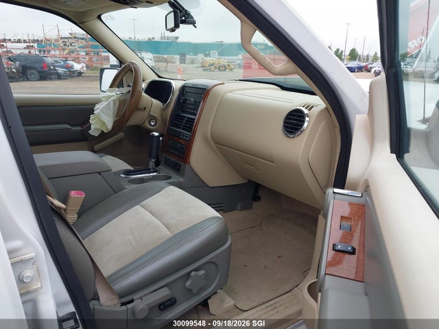 Продажа на аукционе авто 2006 Ford Explorer Eddie Bauer, vin: 1FMEU74846UA97137, номер лота: 30099548
