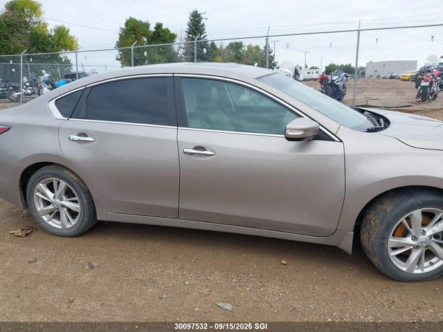 30097532 :رقم المزاد ، 1N4AL3AP3FN405182 vin ، 2015 Nissan Altima 2.5/s/sv/sl مزاد بيع