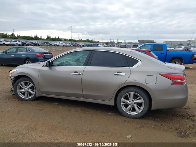 30097532 :رقم المزاد ، 1N4AL3AP3FN405182 vin ، 2015 Nissan Altima 2.5/s/sv/sl مزاد بيع