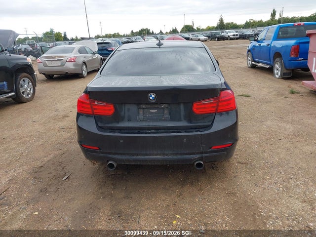30099439 :رقم المزاد ، WBA3B9C54DF586141 vin ، 2013 Bmw 3 Series مزاد بيع