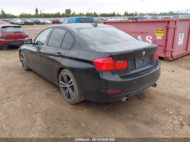 30099439 :رقم المزاد ، WBA3B9C54DF586141 vin ، 2013 Bmw 3 Series مزاد بيع