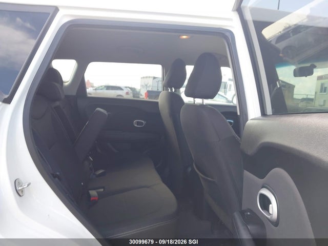 KNDJN2A25F7120409 KIA Soul