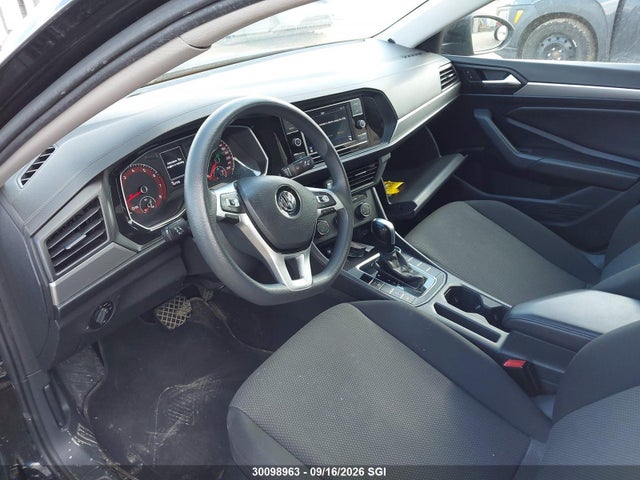 30098963 :رقم المزاد ، 3VWC57BU9KM010448 vin ، 2019 Volkswagen Jetta S/se/r-line مزاد بيع