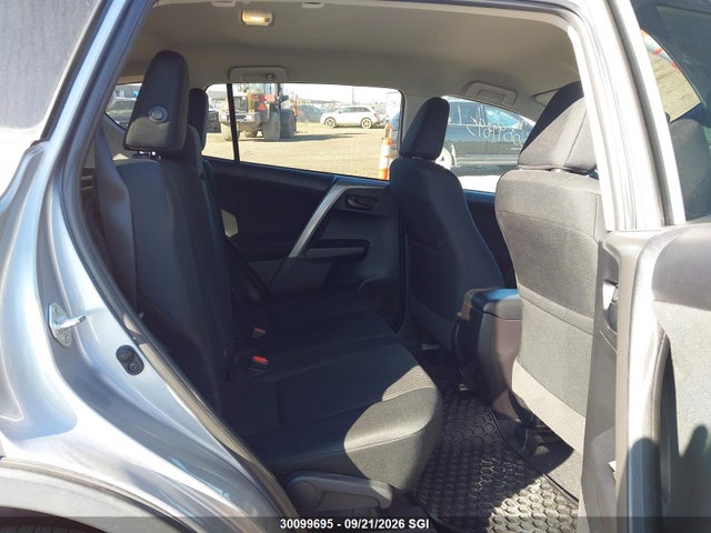 30099695 :رقم المزاد ، 2T3BFREV7HW662049 vin ، 2017 Toyota Rav4 Le مزاد بيع