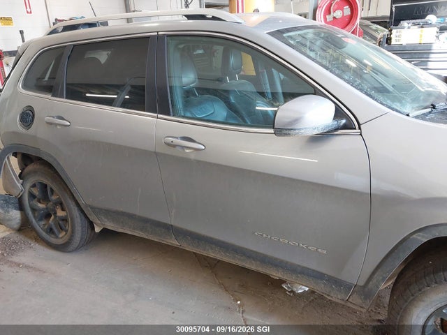 1C4PJMDBXGW214709 Jeep Cherokee Limited