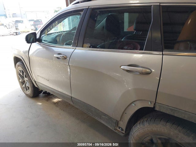 1C4PJMDBXGW214709 Jeep Cherokee Limited