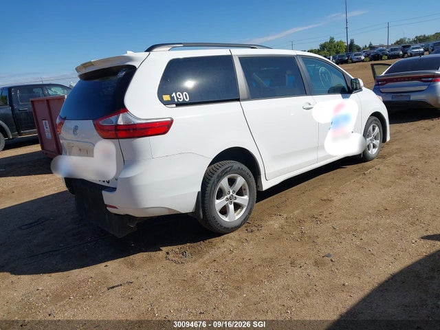 Toyota Sienna Le 8-passenger 2019 5TDKZ3DC9KS971938 Image 4