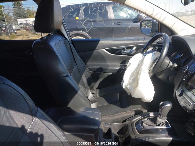 JN1BJ1CR0JW209486 Nissan Rogue Sport S/sv/sl