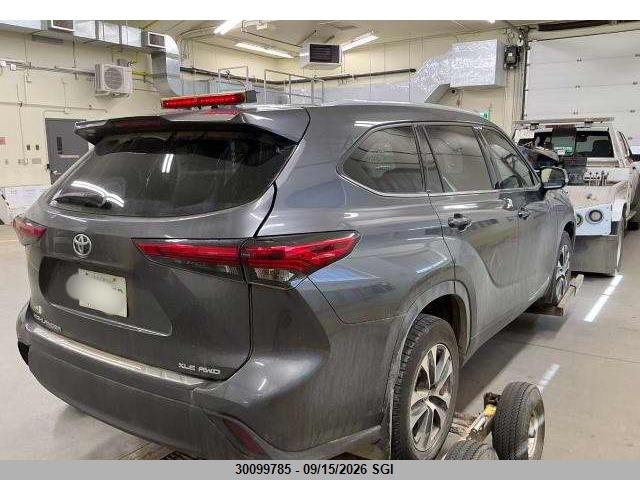 5TDGZRBH0NS565042 Toyota Highlander Xle