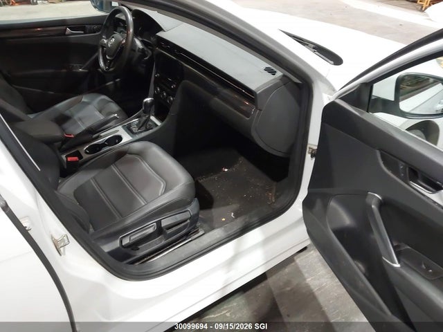 Volkswagen Passat Highline 2021 1VWBA7A34MC015402 Image 5
