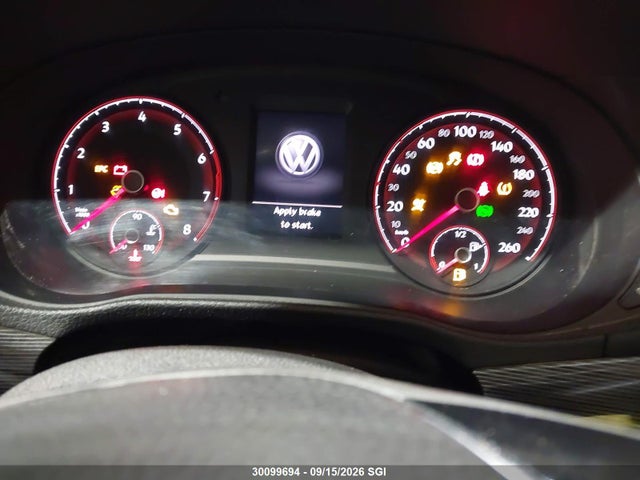 30099694 :رقم المزاد ، 1VWBA7A34MC015402 vin ، 2021 Volkswagen Passat Highline مزاد بيع