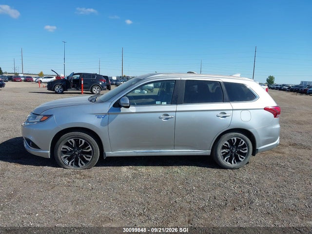 Aukcja sprzedaży 2018 Mitsubishi Outlander Se/gt, vin: JA4J24A5XJZ619597, numer aukcji: 30099848