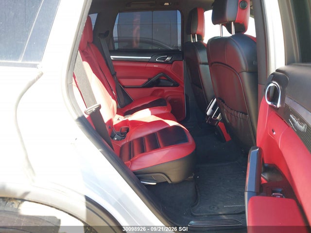 Porsche CAYENNE S 2018 WP1AB2A21JLA61219 Image 8