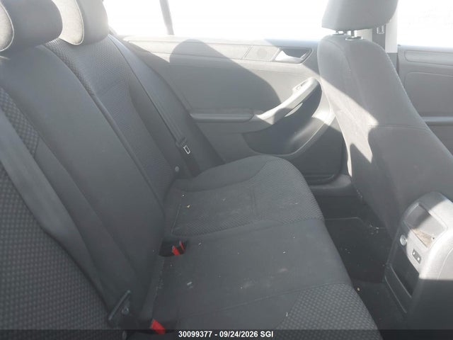 30099377 :رقم المزاد ، 3VW2K7AJ7DM318037 vin ، 2013 Volkswagen Jetta S مزاد بيع