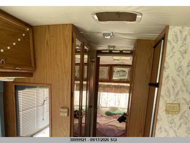 30099921 :رقم المزاد ، 1GBKP37N5N3313644 vin ، 1992 Chevrolet P30 مزاد بيع