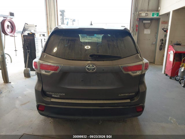 2015 Toyota Highlander Limited/ltd Platinum მანქანა იყიდება აუქციონზე, vin: 5TDDKRFHXFS188187, აუქციონის ნომერი: 30099932