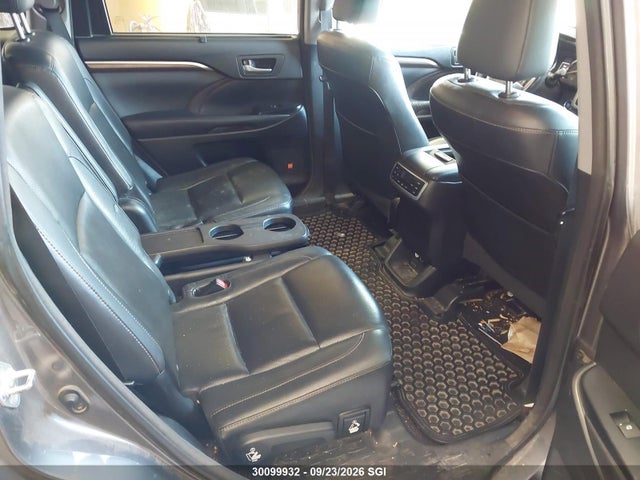 2015 Toyota Highlander Limited/ltd Platinum მანქანა იყიდება აუქციონზე, vin: 5TDDKRFHXFS188187, აუქციონის ნომერი: 30099932