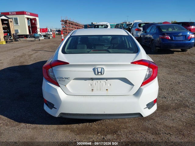 30099948 :رقم المزاد ، 2HGFC2F54JH011596 vin ، 2018 Honda Civic Lx مزاد بيع