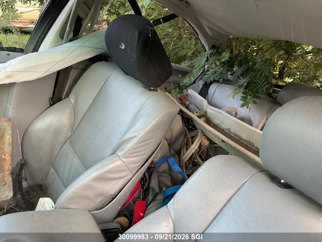 30099983 :رقم المزاد ، WBAET37465NJ89770 vin ، 2005 Bmw 325 I مزاد بيع